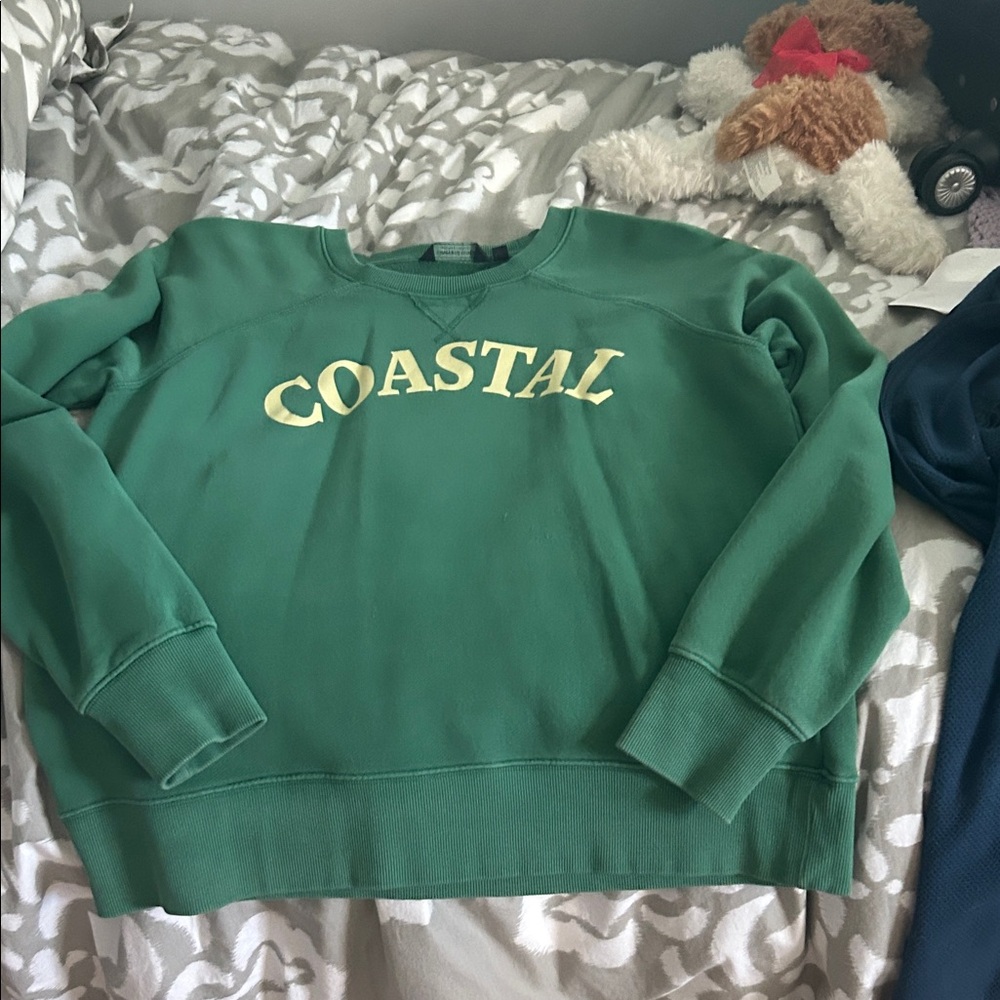 Vineyard Vines Green Crewneck Sweatshirt with Cream 'COASTAL' Logo
